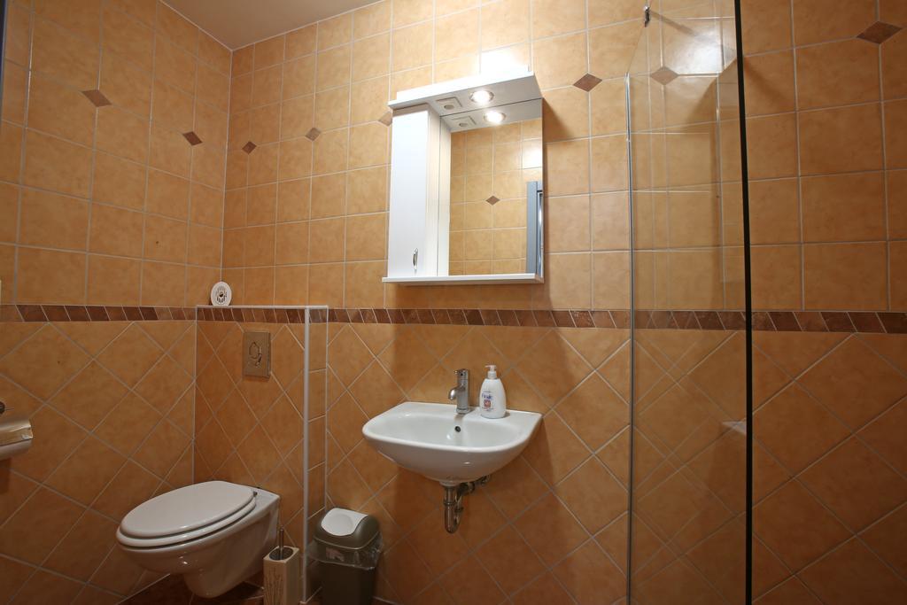 Hotel Gostilna In Prenocisca Gedzo Novo Mesto Exterior foto