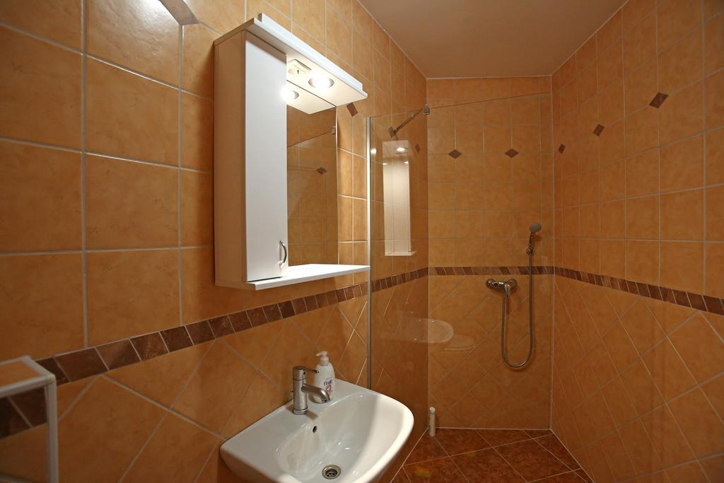 Hotel Gostilna In Prenocisca Gedzo Novo Mesto Exterior foto