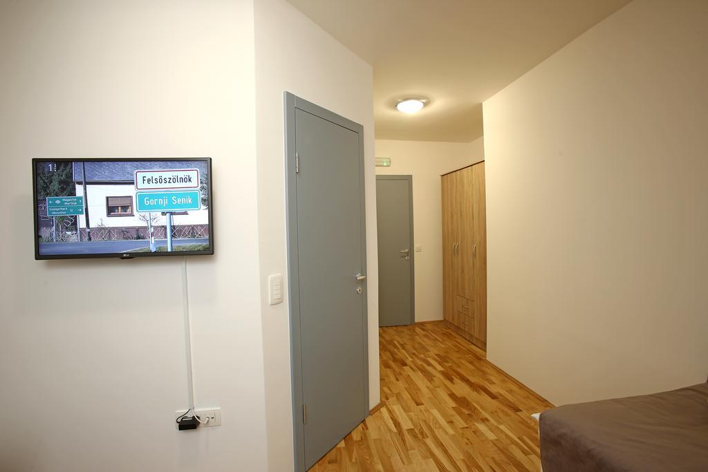 Hotel Gostilna In Prenocisca Gedzo Novo Mesto Exterior foto